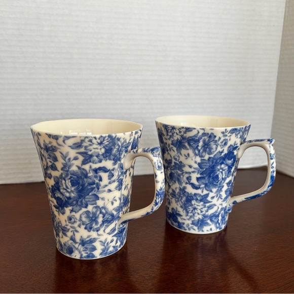 Set of 2 Skye McGhie Cottage Rose Porcelain Mugs - Picture 1 of 9